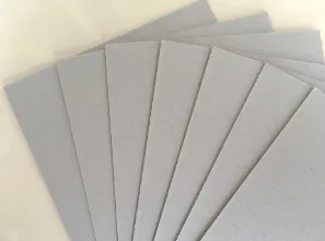 Graues Board für die Boxherstellung
