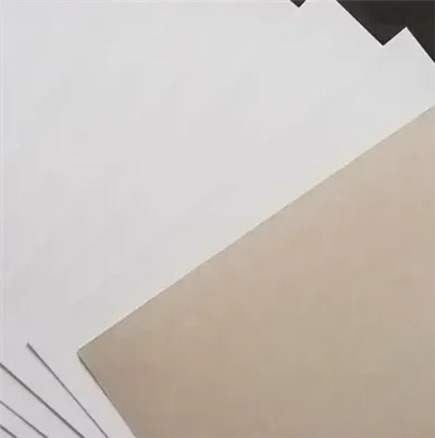 Recycelte weiße Duplexpapierplatte mit grauem Rücken